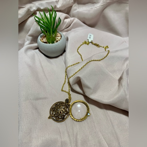 NWT Statement fashion necklace - Picture 2 of 5